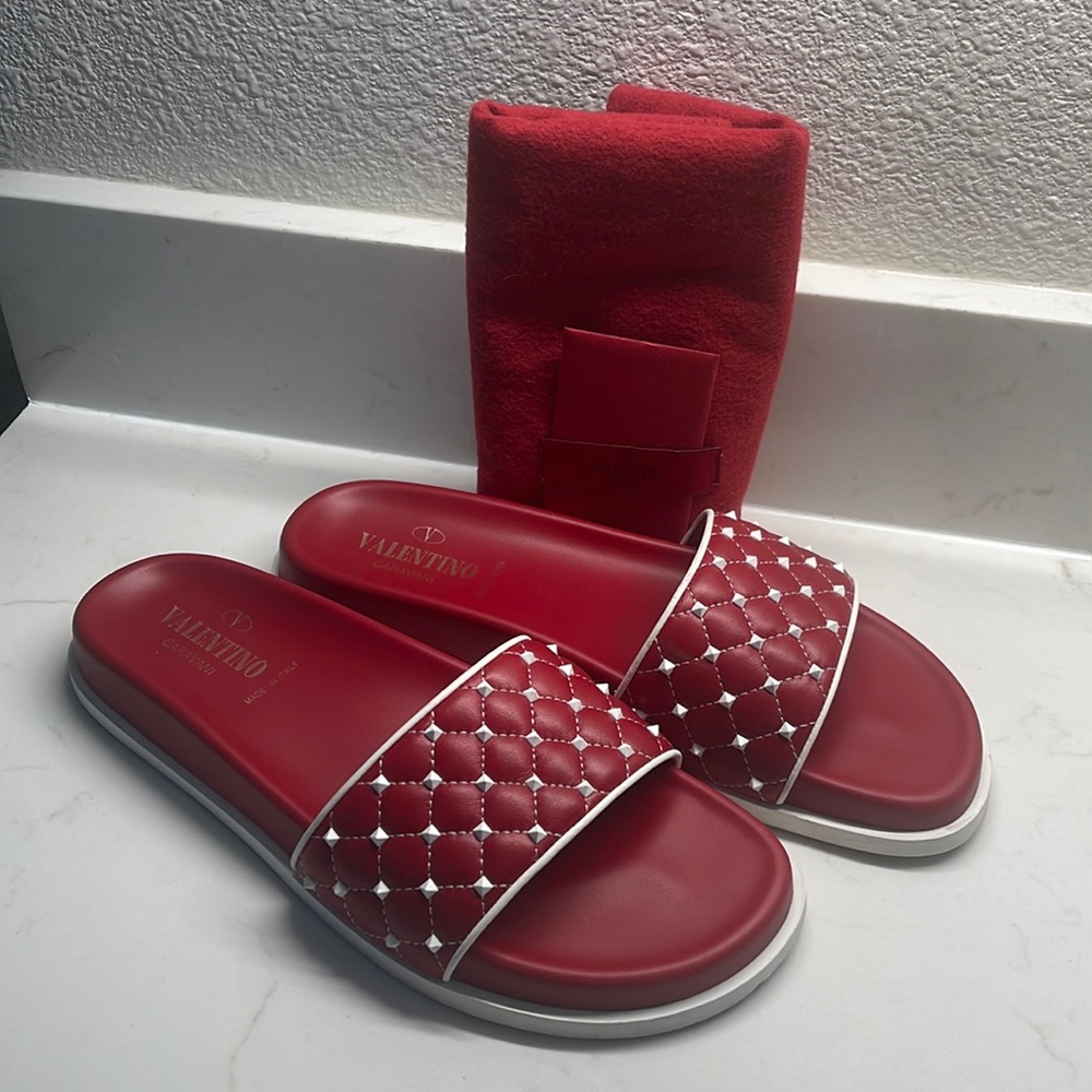 Valentino pool slides sandals 39